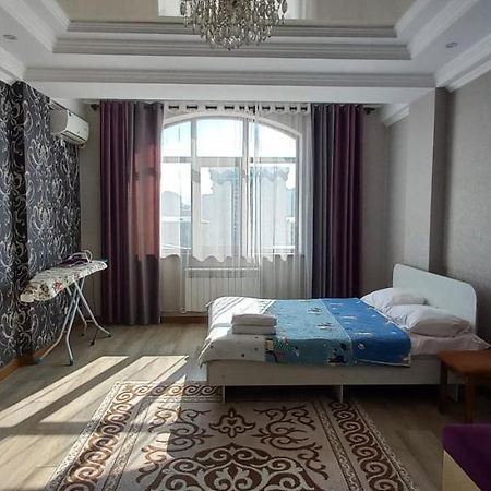 879 Apartment In Bishkek Exterior foto