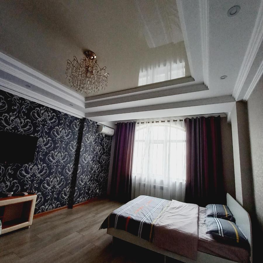 879 Apartment In Bishkek Exterior foto
